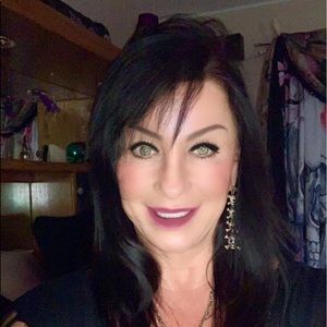 Meet your Posher, Donna
